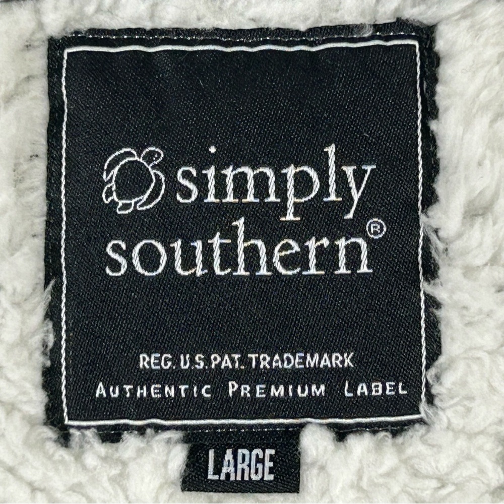 Simply Southern Sweatshirt/Sleep Shirt Size Large Women's - Picture 10 of 10